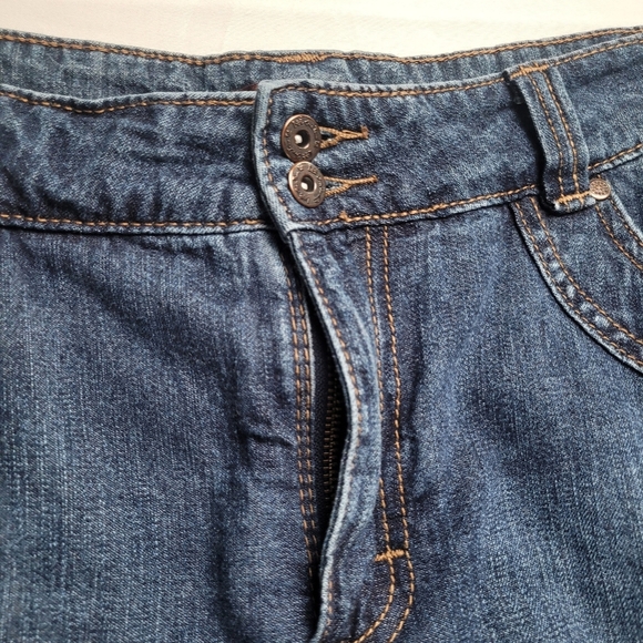 Y2K Lee Denim Embroidered Skort Women's Size 14M - Picture 3 of 9